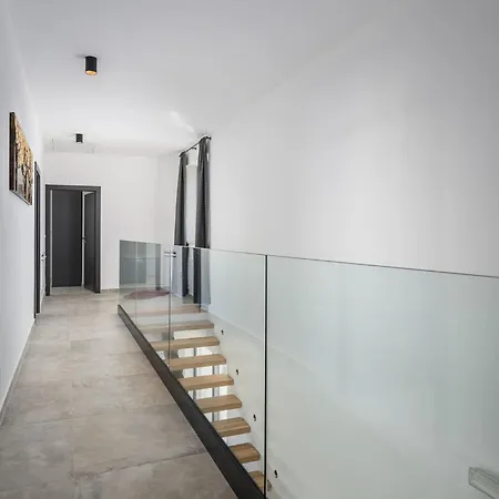 De La Vie With Heated Swimming Pool * Raša