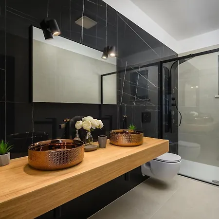 빌라 De La Vie With Heated Swimming Pool *
